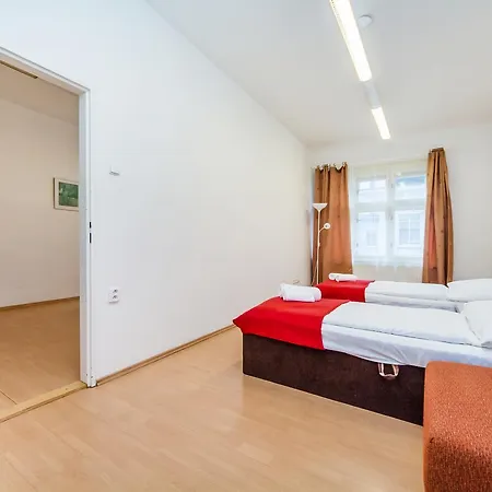 Hostel Welcome Apartments And Hostel Prague *
