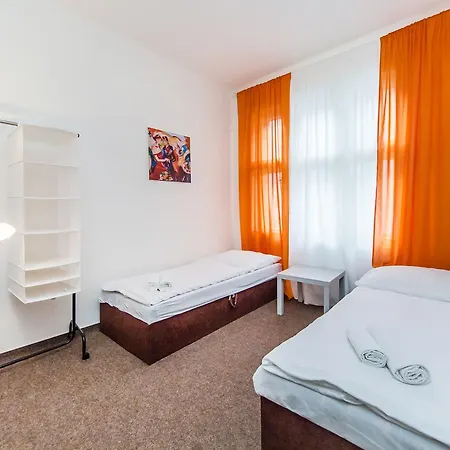 Hostel Welcome Apartments And Hostel Prague *