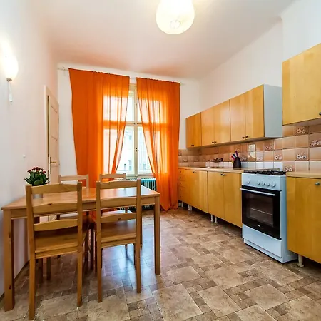 Hostel Welcome Apartments And Hostel Prague *