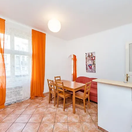 Hostel Welcome Apartments And Hostel Prague *