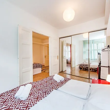 Hostel Welcome Apartments And Hostel Prague *