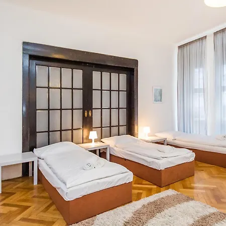 Hostel Welcome Apartments And Hostel Prague *