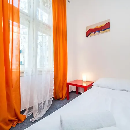 Hostel Welcome Apartments And Hostel Prague *
