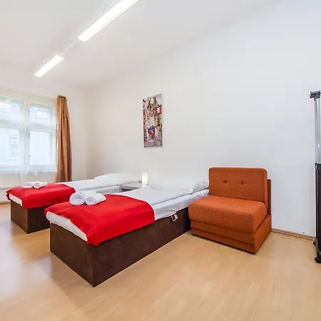 Hostel Welcome Apartments And Hostel Prague *