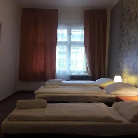 Hostel Welcome Apartments And Hostel Prague *
