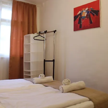 Hostel Welcome Apartments And Hostel Prague *
